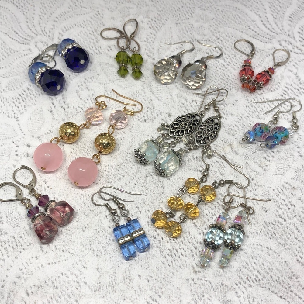 HUGE bundle lot 11 elegant crystal and art glass bead costume dangle earrings.